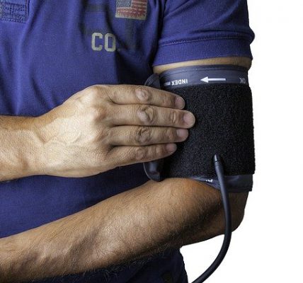 Jak przebiega tlenoterapia hiperbaryczna i co leczy? Poradnik